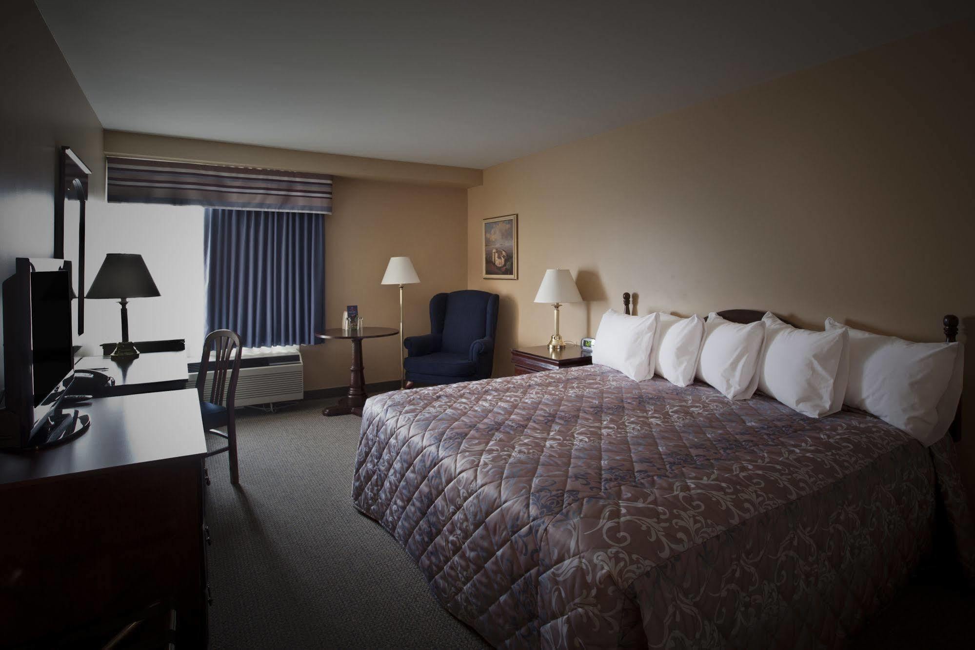 Repotel Aeroport Quebec Bagian luar foto